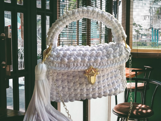 White crochet smart bag